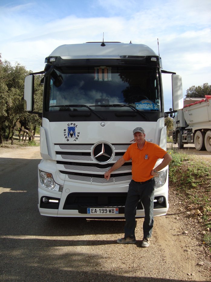 Photo 4 : CPSL a renouvelé ses 5 tracteurs routiers